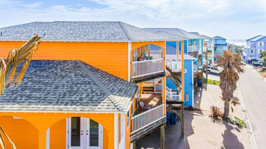 7 Bedroom Home Steps To The Beach With 4 Patios And Pool! Sleeps 20 Port Aransas Exterior photo