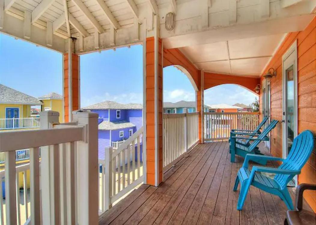 7 Bedroom Home Steps To The Beach With 4 Patios And Pool! Sleeps 20 Port Aransas Exterior photo